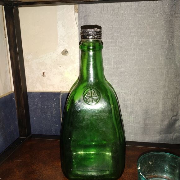 4 Pieces of green glass - Picture 5 of 5